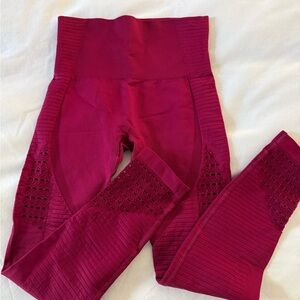 Seamless High-Waist Leggings in light burgundy